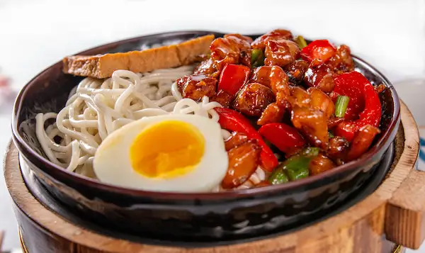 Kung Pow Chicken Mixed Noodles (宮保雞丁拌麵) at 四姐 Special Noodle Las Vegas